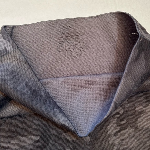 Spanx Sage Cargo LOOK AT ME NOW crop slip on seamless legging Sz-L G11 - Picture 5 of 11